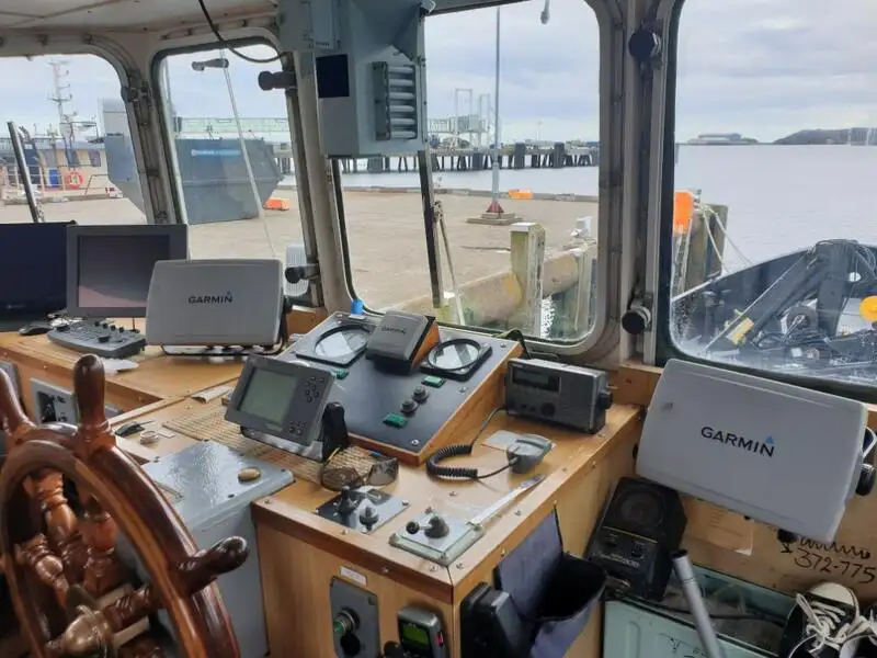 Kapal kerja keur dijual