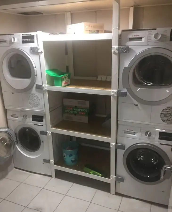 Kapal pangangkut barang curah keur dijual