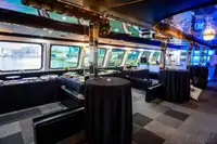 Kapal pesiar keur dijual