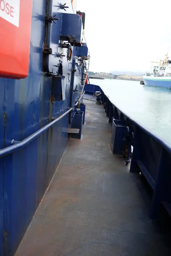 Kapal penarik keur dijual