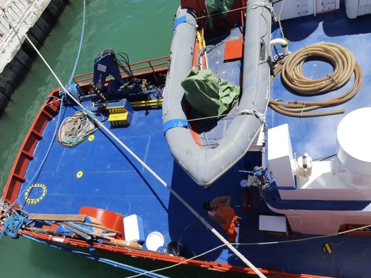 Kapal survei keur dijual