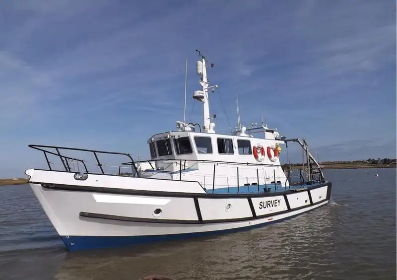 Kapal survei keur dijual