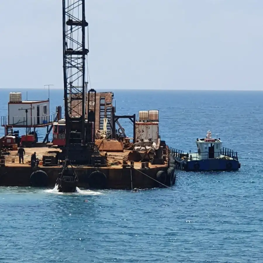 Kapal kerja keur dijual