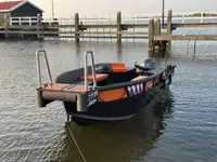 Kapal kerja keur dijual