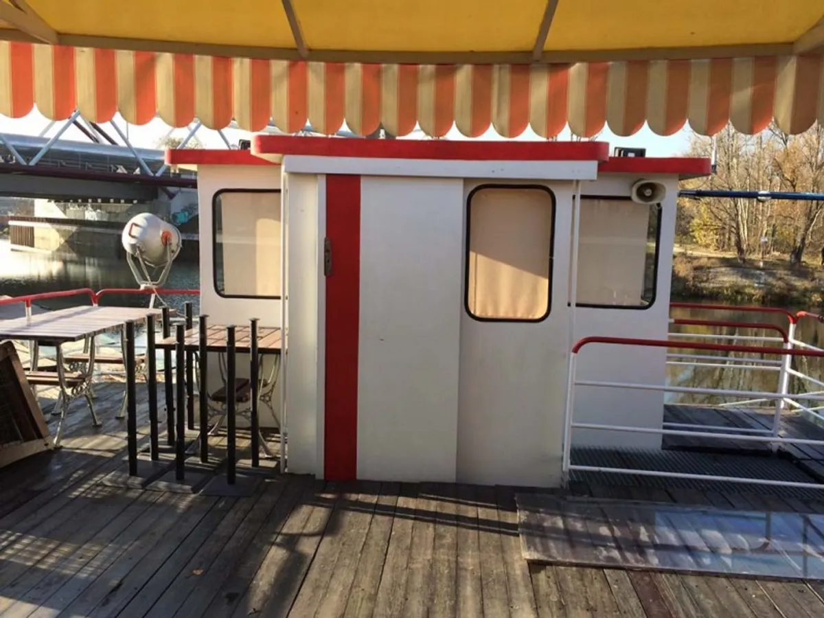 Kapal kontainer keur dijual