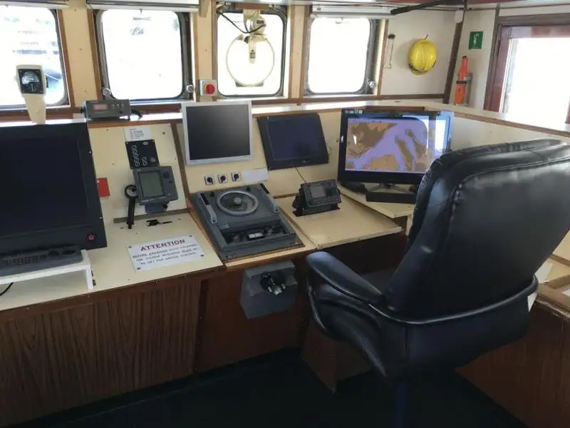Kapal Pangiriman Cepat (FSV) keur dijual