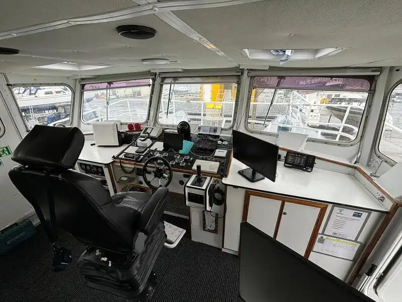 Kapal survei keur dijual