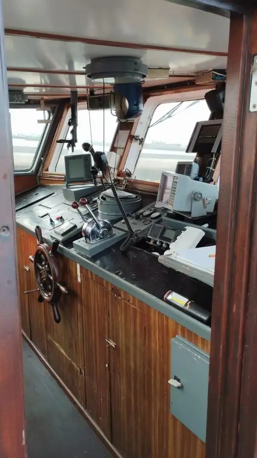 Kapal penarik keur dijual