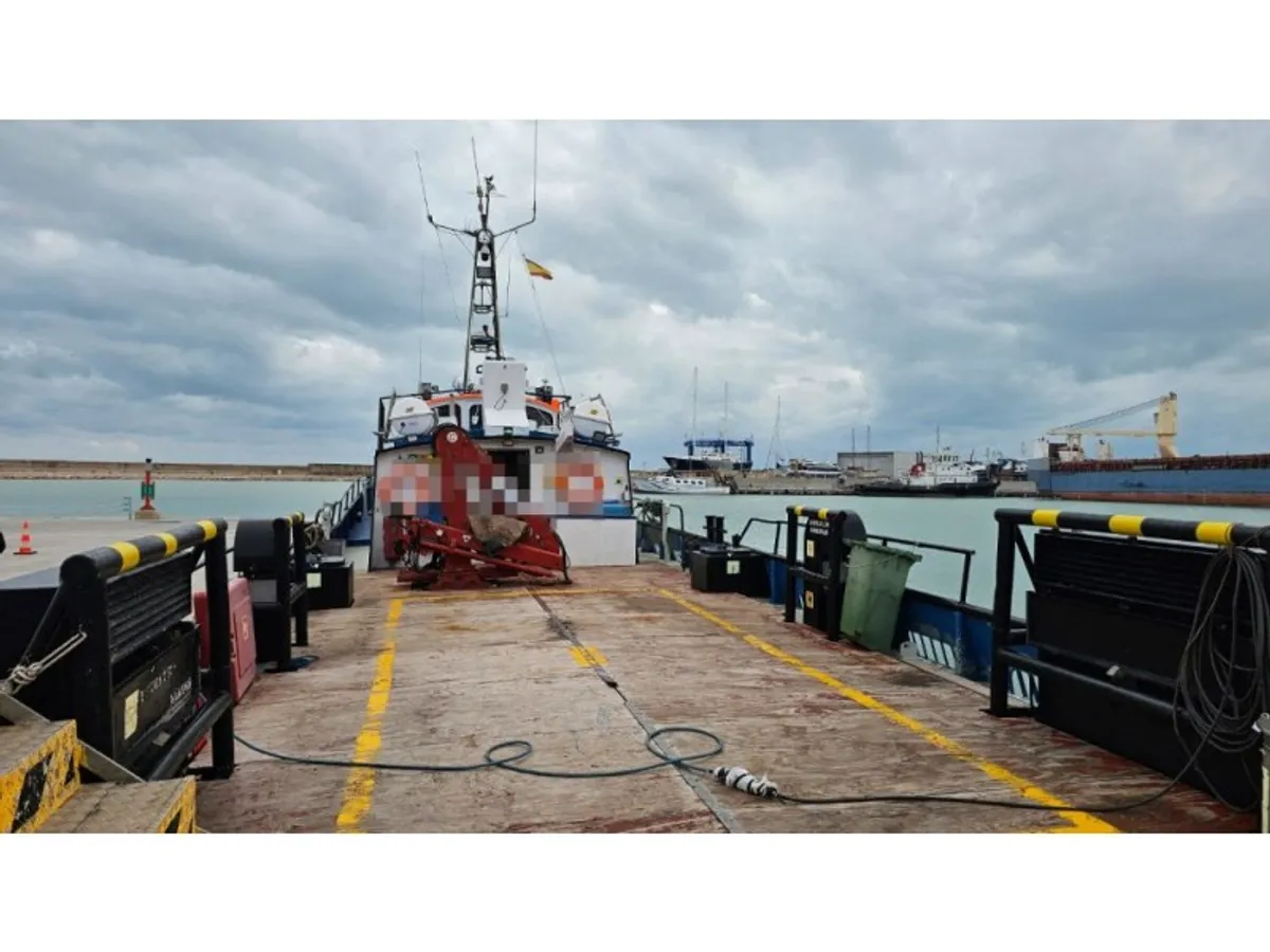 Kapal kru keur dijual