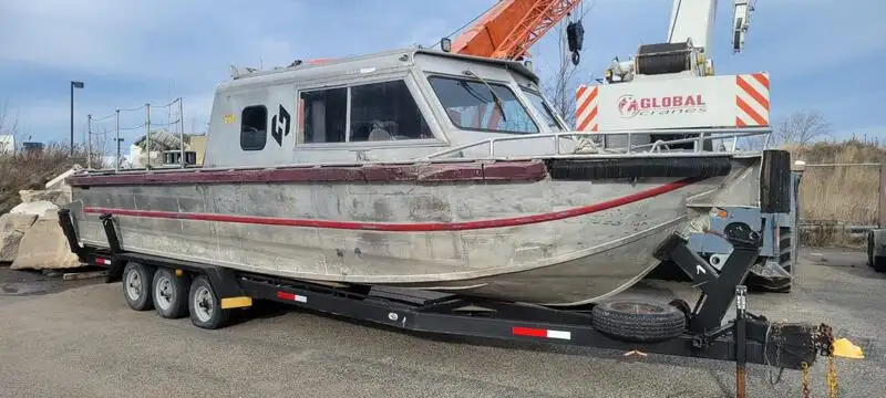 Kapal kerja keur dijual