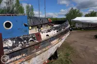 Kapal penarik keur dijual