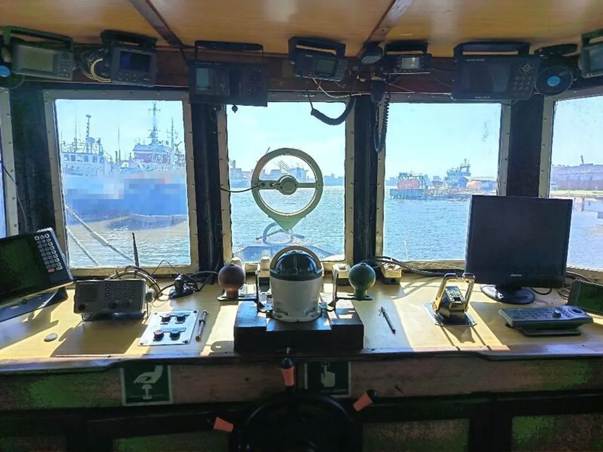 Kapal pasokan keur dijual