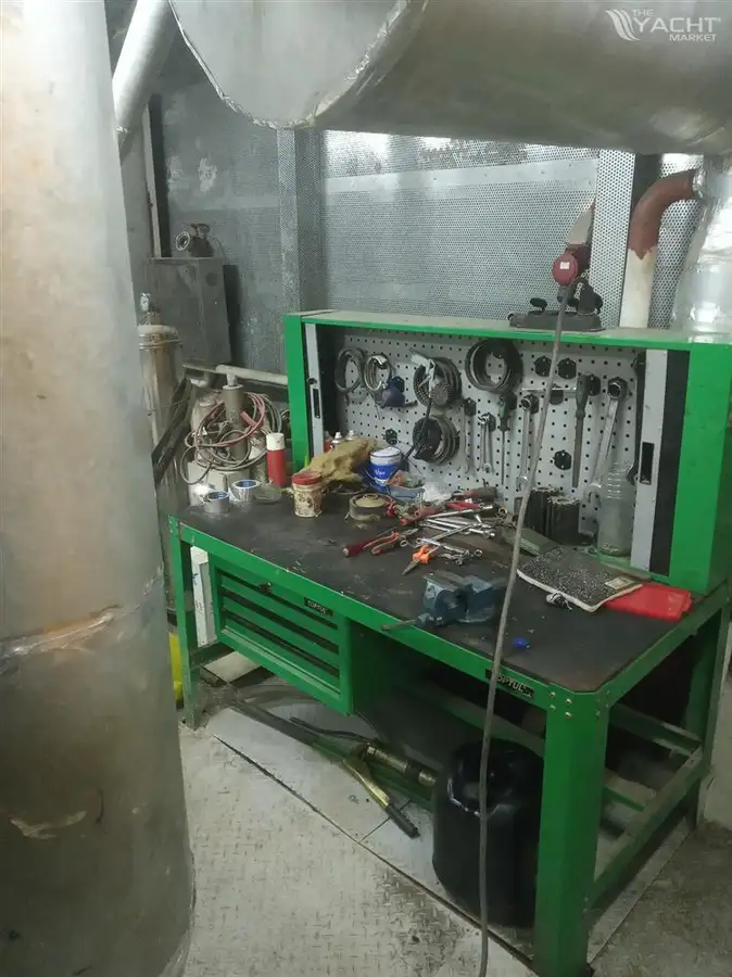 Kapal pesiar keur dijual