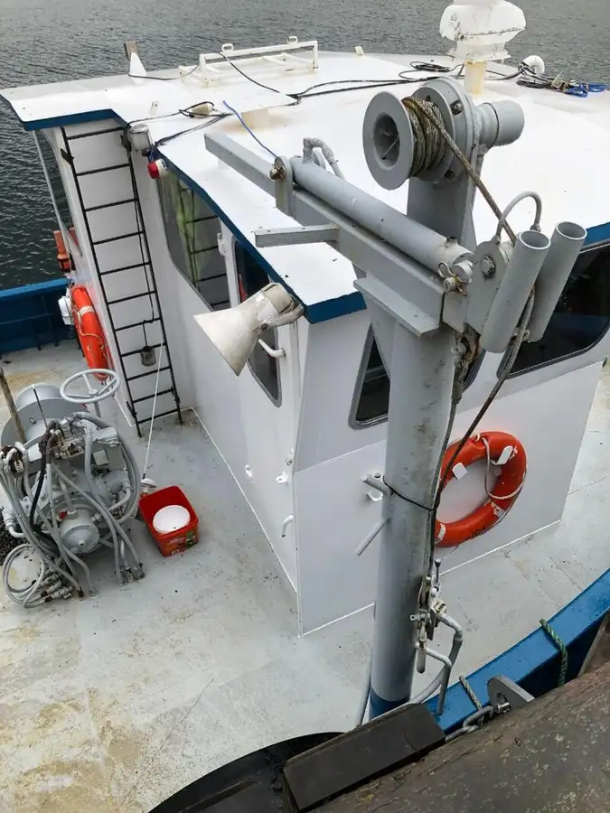 Kapal kerja keur dijual