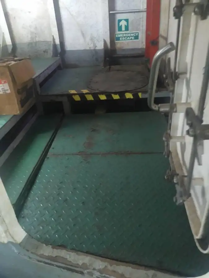 Kapal Pangiriman Cepat (FSV) keur dijual