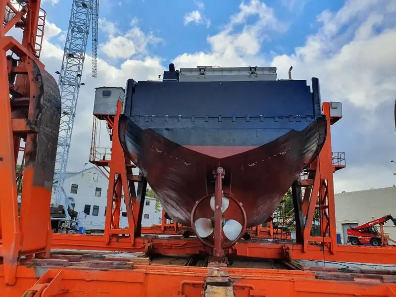 Kapal pangangkut barang curah keur dijual
