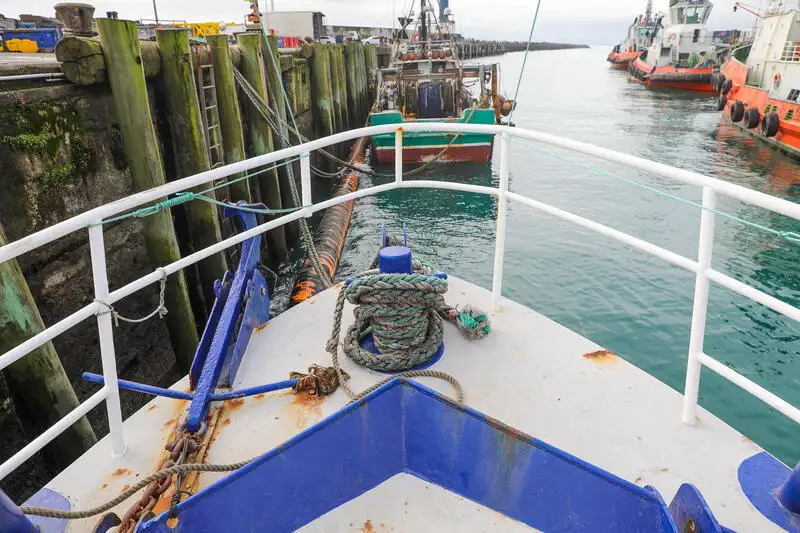 Kapal pangangkut LNG keur dijual