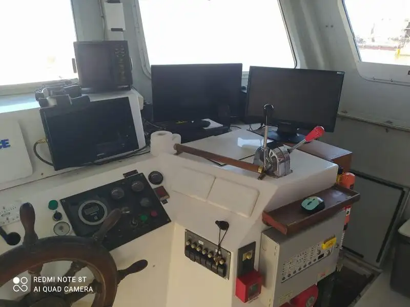 Kapal kerja keur dijual