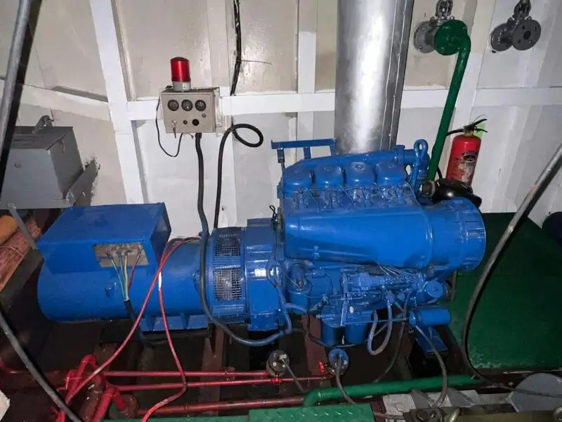Kapal penarik keur dijual