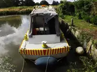 Kapal kerja keur dijual