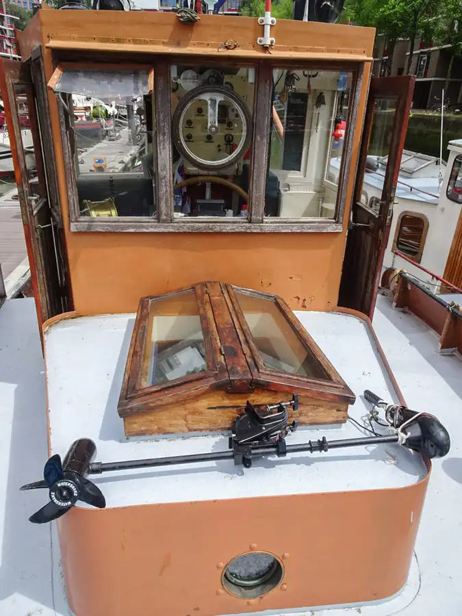 Kapal penarik keur dijual