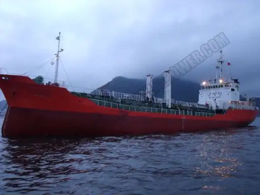 Oil/Chemical tanker for sale