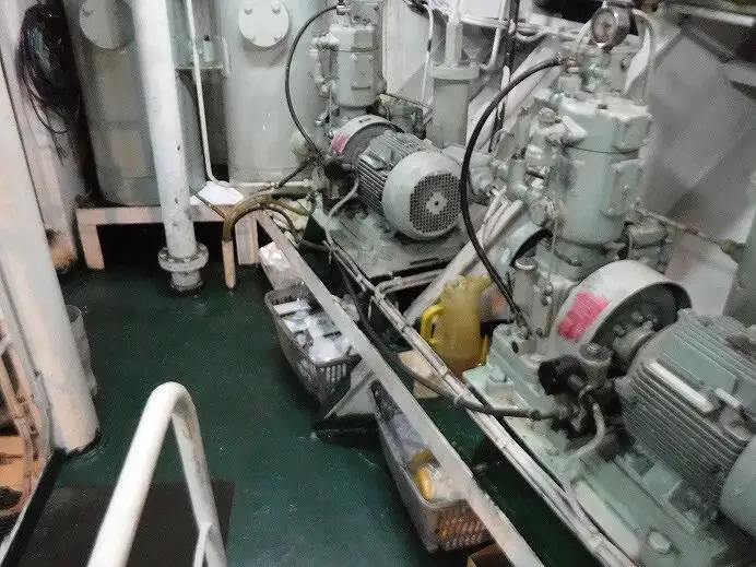 Kapal pangangkut barang curah keur dijual