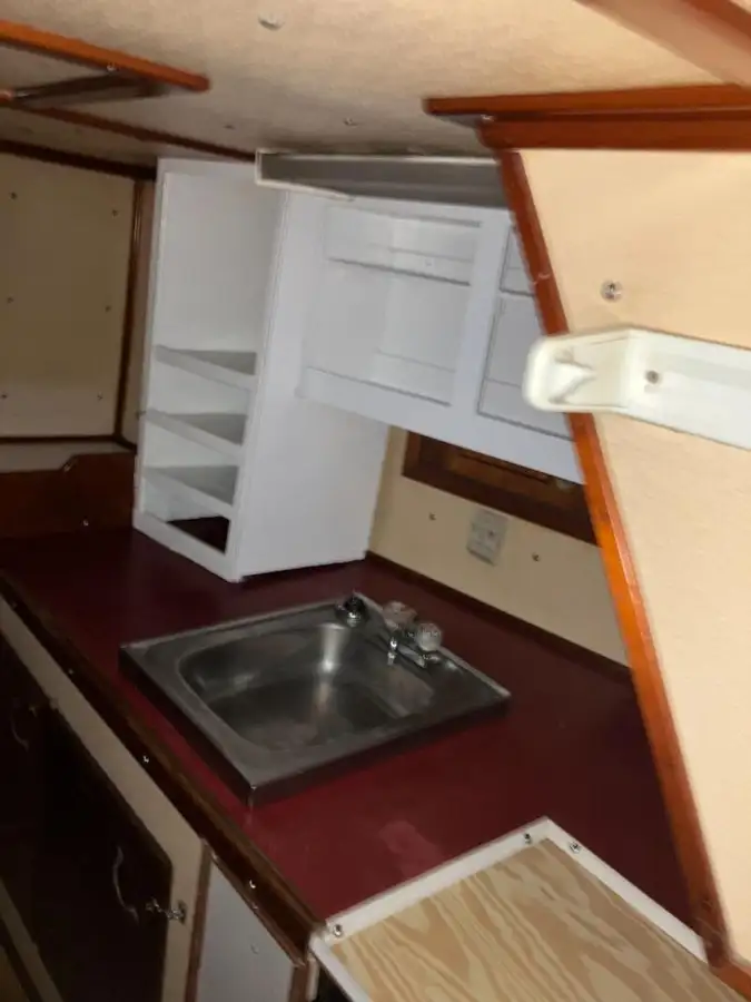 Kapal kru keur dijual