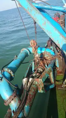 Kapal keruk keur dijual