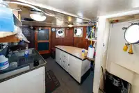 Kapal penarik keur dijual