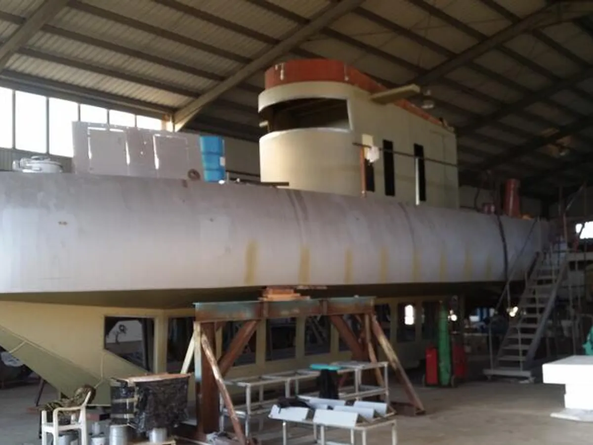 Kapal wisata keur dijual