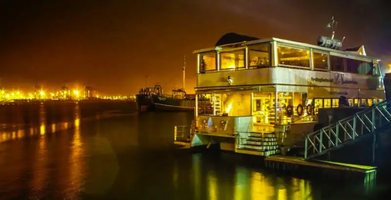 Kapal pesiar keur dijual