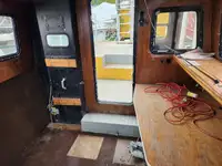 Kapal kerja keur dijual