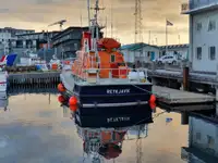 Kapal penyelamat keur dijual