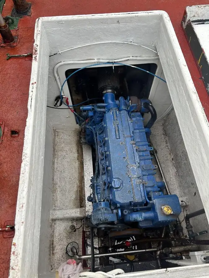 Kapal kerja keur dijual