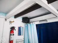 Kapal pangolahan lautan keur dijual