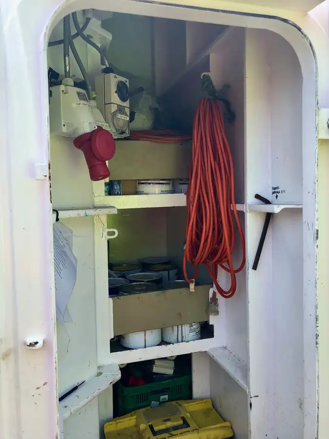 Kapal penarik keur dijual