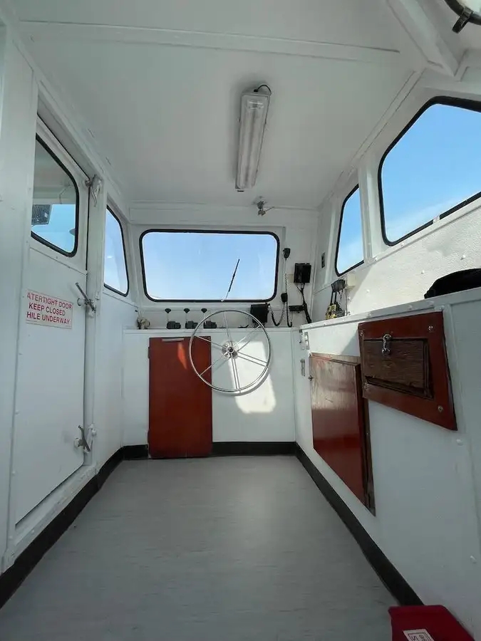 Kapal kontainer keur dijual