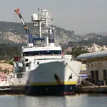 Kapal wadahna pikeun dijual