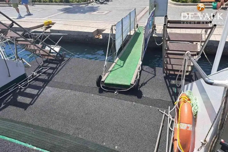 Kapal penarik keur dijual