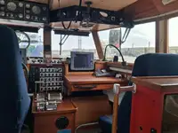 Kapal kerja keur dijual