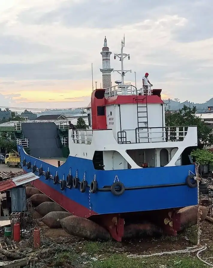 Kapal pendaratan, tangki keur dijual