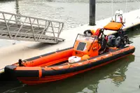 Kapal wadahna pikeun dijual