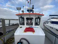 Kapal penarik keur dijual