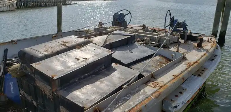 Kapal penarik keur dijual