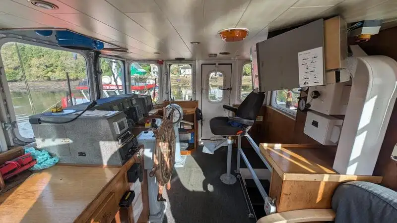 Kapal survei keur dijual