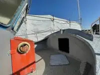Kapal pangangkut LNG keur dijual