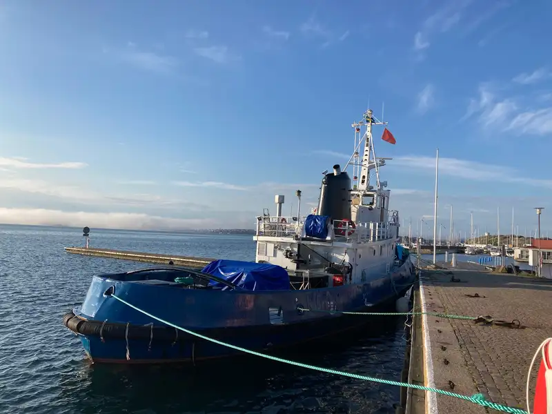 Kapal penarik keur dijual