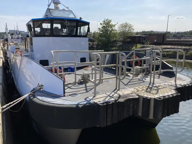 Kapal kontainer keur dijual