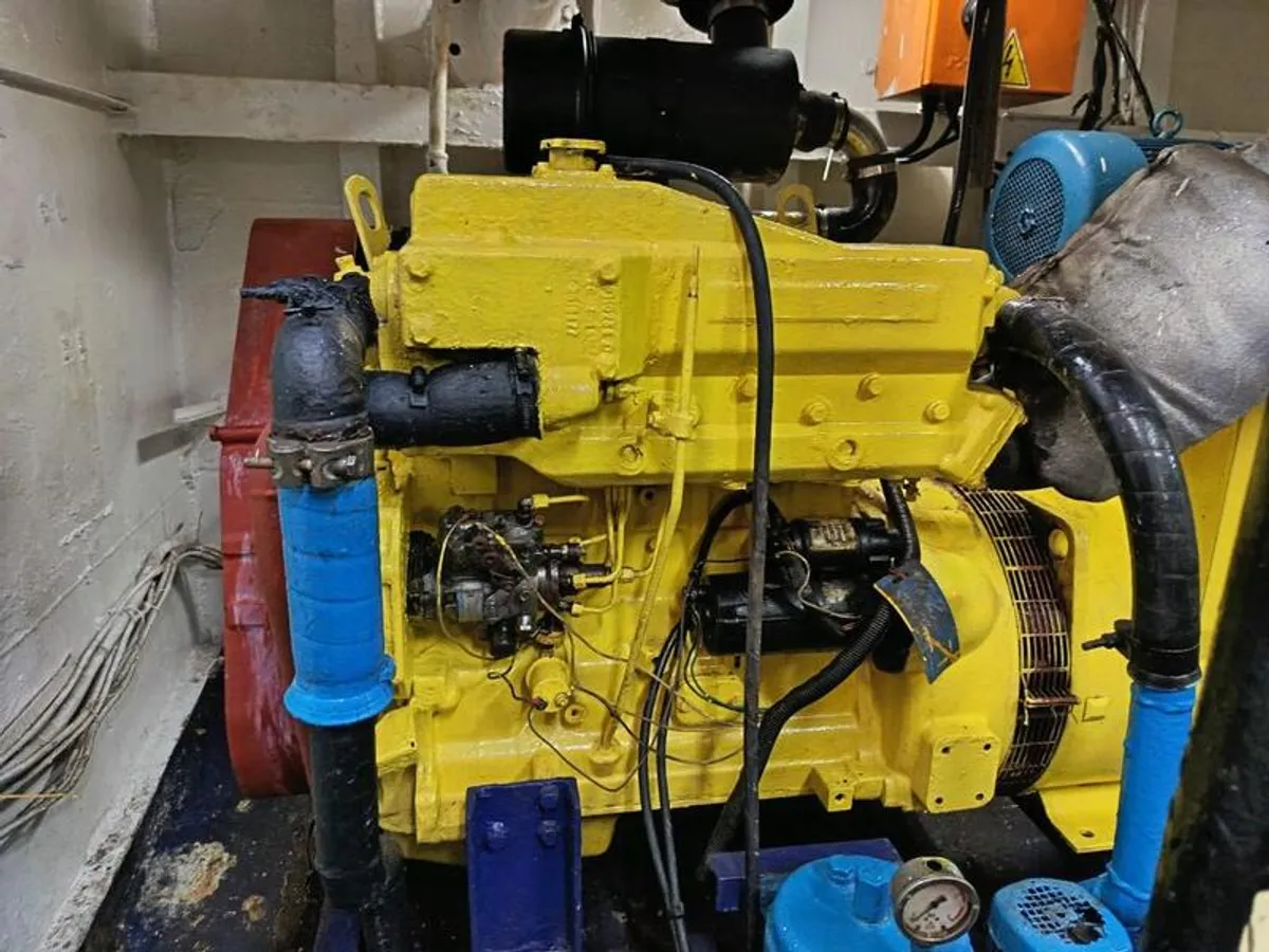 Kapal pasokan keur dijual